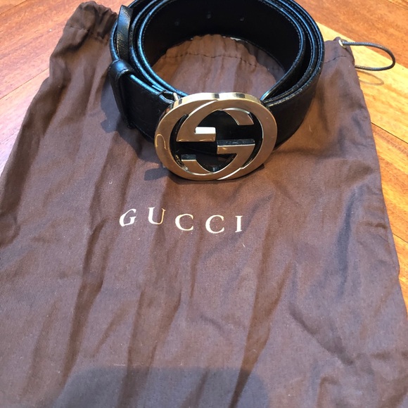Women’s Gucci Signature black leather belt with gold hardware size 90 - Picture 2 of 5